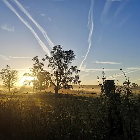 Eco-gîte De L'etang Présent Сasa de vacaciones *