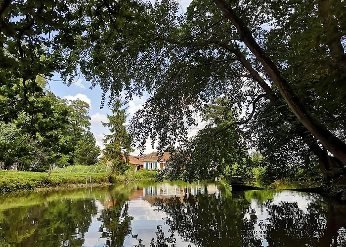 Eco-gite De L'etang Present Holiday home *