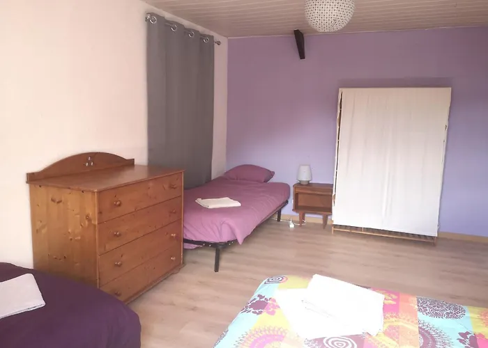 Holiday home Eco-gite De L'etang Present Hornaing