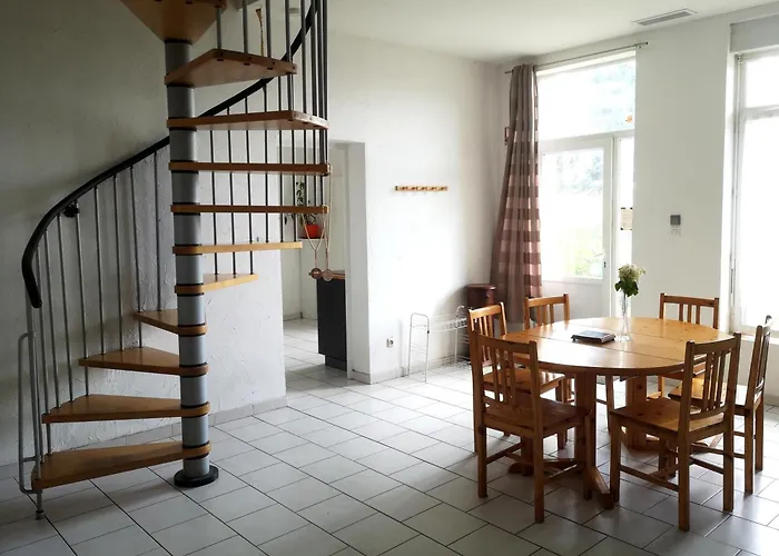 Holiday home Eco-gite De L'etang Present